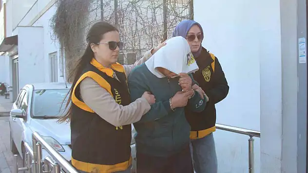 Ekmek bıçağıyla kocasını yaraladı