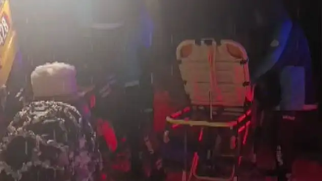 Karla mücadele: Yol açıldı, zehirlenen vatandaş kurtarıldı