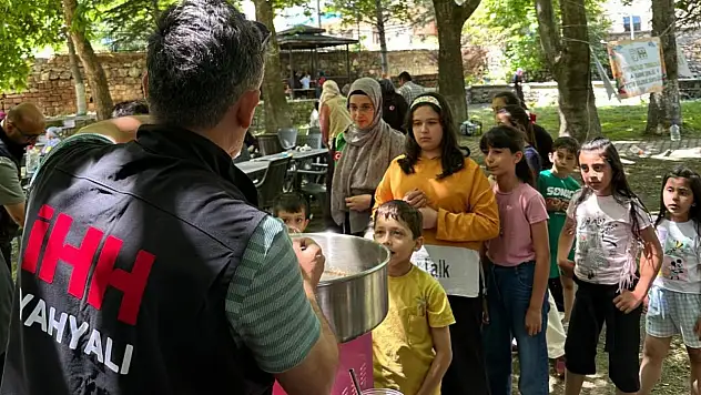 Karne hediyesi yüzlerde tebessüm oldu! Minik kalpler dolu dolu bir gün yaşadı