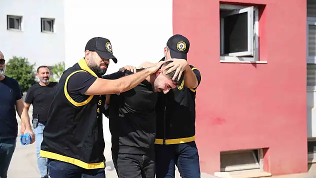 Arkadaşını 100 Metreden Vurarak Öldürdü!