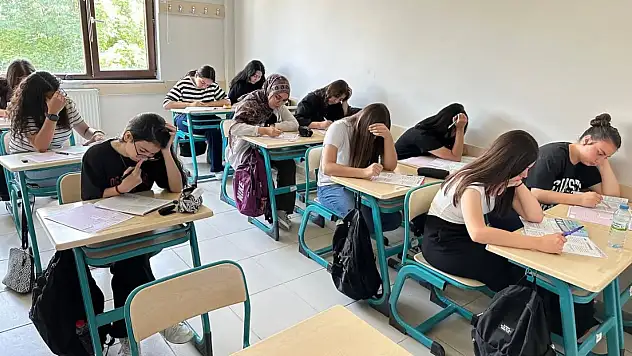 KAYMEK'ten gençlere TYT ve AYT deneme sınavı desteği