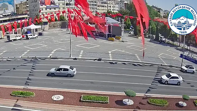 Kayseri 15 Temmuz'a hazır: Bu akşam Cumhuriyet Meydanı'nda neler yapılacak?