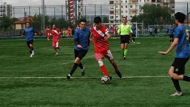 Yavru Aslanspor liderliğini sürdürdü!