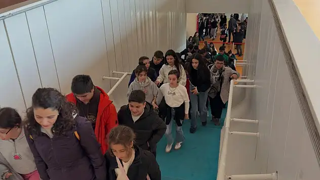 Niğdeli öğrenciler Kayseri Bilim Merkezi'nde ağırlandı