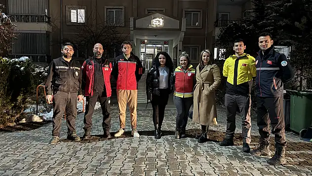 Kayseri Büyükşehir, afet eğitimini özel birey Aleyna ile paylaştı