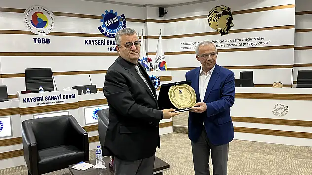 Kayseri Büyükşehir Belediyesi'ne Kent Ekonomisine Katkı Ödülü