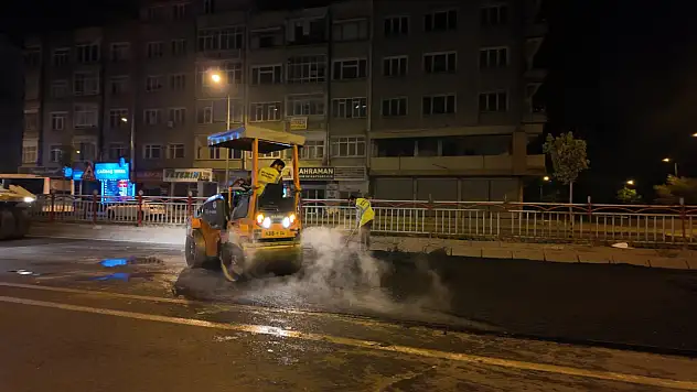 Kayseri Büyükşehir'den Yoğunburç'ta gece mesaisi