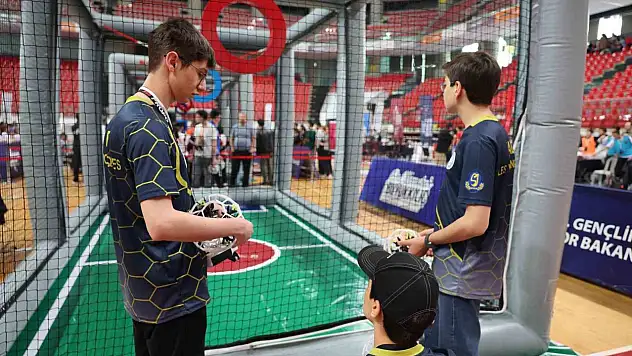 Drone Soccer Türkiye Şampiyonası'nda ev sahibi Kayseri!
