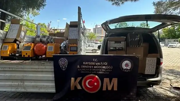 Evini sigara imalathanesine çevirmişti Kayseri polisi baskınla yakaladı