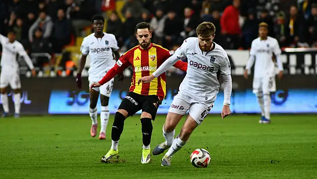 Kayseri'de 10 kişiyle iyi mücadele kötü sonuç: 1-3 (Kayserispor - Trabzonspor)