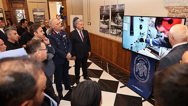 Kayseri'de 100. yıl resim sergisi açıldı