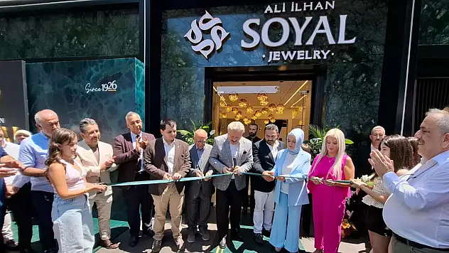 Kayseri'de 100 yıllık aile geleneğinde yeni sayfa! Ali İlhan Soyal kendi markasını açtı