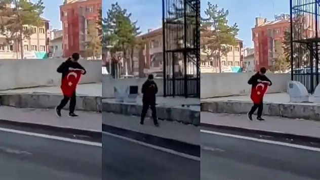 Kayseri'de 14 yaşındaki çocuğun bayrak saygısı görenleri duygulandırdı!