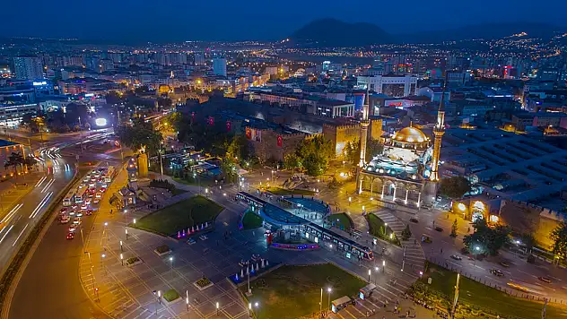 Kayseri'de 19 Mayıs gece koşusu!