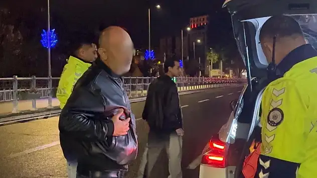 Kayseri'de 2.14 promil alkollü sürücüye 27 bin TL ceza!
