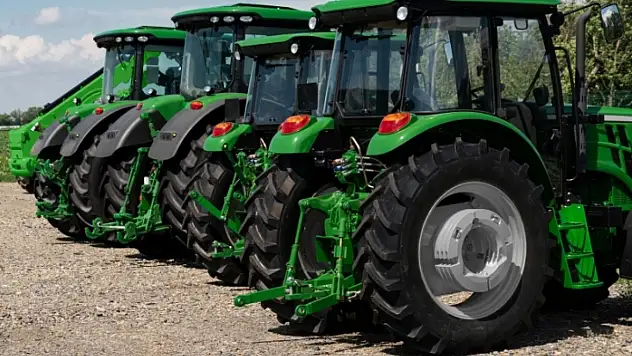 Kayseri'de 2021 model traktör icradan satışa çıktı! Fiyatı dikkat çekti