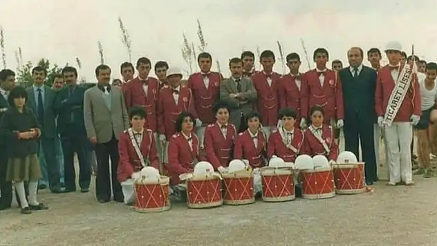 Kayseri'de 27 yıllık hasret sona eriyor: Mezunlar toplanıyor!
