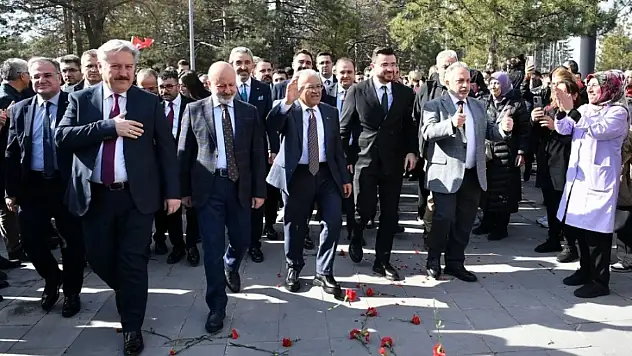 Kayseri'de 5 belediye başkanı toplu iş sözleşmesi için imza attı