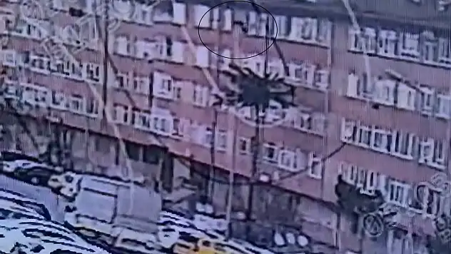 Kayseri'de evinin penceresinden atlayan kişi hayatını kaybetti