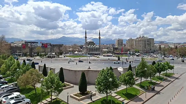 Kayseri'de 7 Temmuz Pazartesi günü neler yaşandı? - Şehit haberi, İSO 500, İstila, HES Kablo, OSB Sağlık Merkezi...