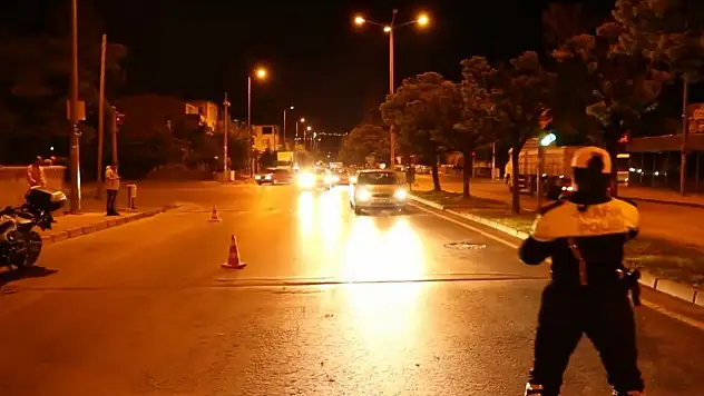 Kayseri'de 72 noktada eş zamanlı asayiş uygulaması – 123 firari yakalandı!