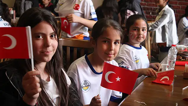 Kayseri'de AFAD ERVA çocuklarına 23 Nisan sürprizi