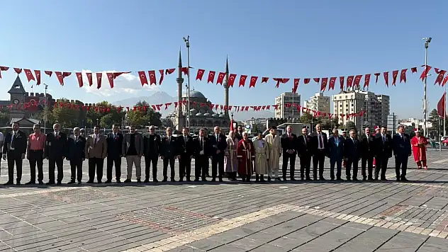 Kayseri'de Ahilik Haftası Cumhuriyet Meydanı'nda başladı!
