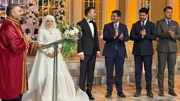 Kayseri'de AK Partili isim dünyaevine girdi