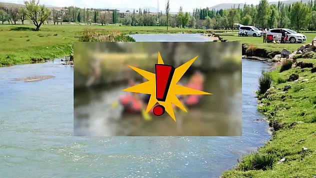 Kayseri'de alışılmadık kareler! Zamantı Irmağı'nda kimler küreklere sarıldı?