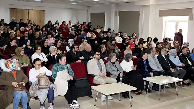 Kayseri'de ''Anne Sütü Danışmanlığı Eğitimi'' sertifika töreni düzenlendi