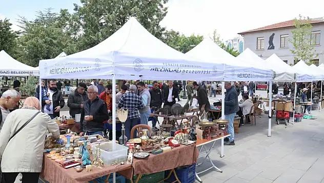 Kayseri'de Antika Pazarı kuruldu!