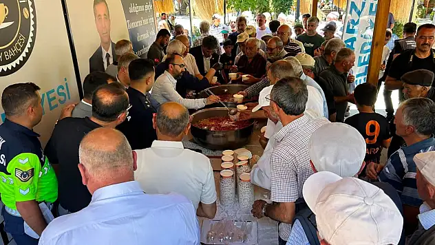 Kayseri'de Aşure Günü coşkusu! Aynı sofrada buluştular