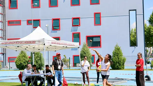 Kayseri'de  Atletizm İl Seçmesi müsabakaları başladı