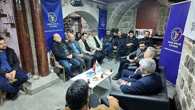 Kayseri'de avukatlar sahneye çıktı