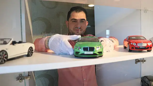 Kayseri'de babasının aldığı bir hediye milyonluk koleksiyona dönüştü!