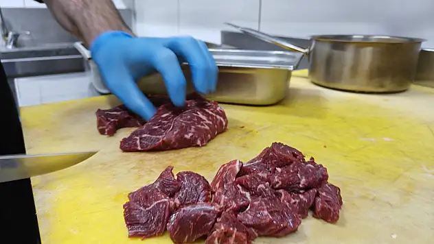 Kayseri'de bayram sabahının vazgeçilmezi: Yahni...