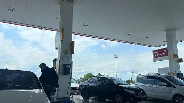 Kayseri'de bayram yoğunluğu bu kez benzinliklerde yaşandı