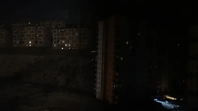 Kayseri'de bazı bölgelerde komple elektrik gitti: Sebebi araştırılıyor!