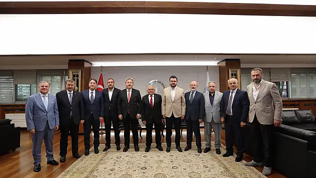 Kayseri'de belediye başkanları buluştu: Hizmette birlik vurgusu