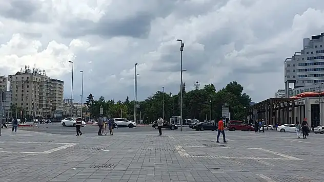 Kayseri'de belediyeden yıllık 115 bin TL'ye kiralık iş yeri!