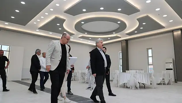 Kayseri'de belediyeye ait düğün salonu tamamen yenilendi!
