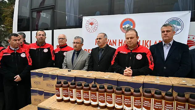 Kayseri'de besicilere 800 litre dezenfektan dağıtıldı