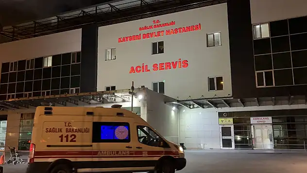 Kayseri'de bıçaklı kavga: 1 şahsı yaralayan şüpheli olay yerinden kaçtı!