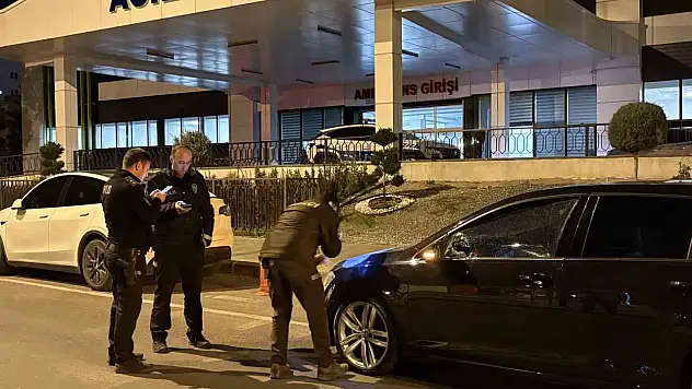Kayseri'de kavga büyüdü: Hem kendisi hem otomobili zarar gördü!