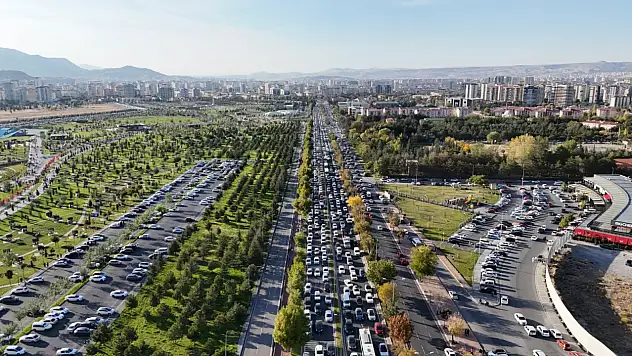 Kayseri'de bilim rüzgarı esti: 300 bin ziyaretçi!