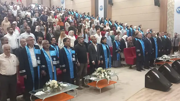 Kayseri'de bir ilk! İlahiyat Fakültesi mezuniyetine damga vuran detay