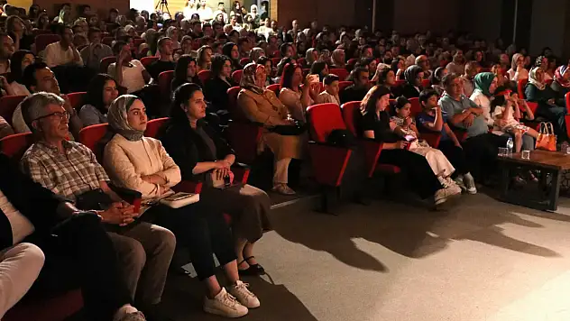 Kayseri'de bu oyun büyük ilgi gördü!