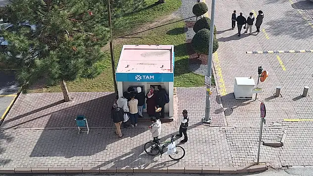 Kayseri'de bugün birçok kişi ATM'lere koştu