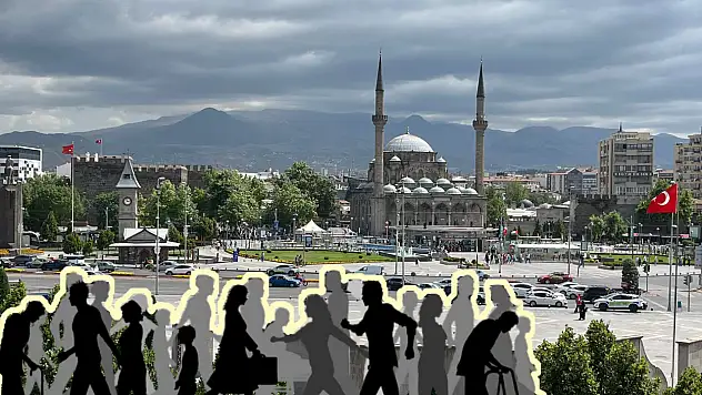 Kayseri'de büyük göç devam ediyor: Suriyeliler evine dönüyor!