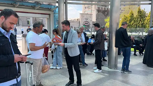 Kayseri'de Büyükşehir Belediyesi ekipleri sahada vatandaşlara uygulamayı anlattı!